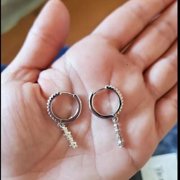 ⭐️Dainty Sparkling Silver Star C Hoop Dangle Drop Earrings - Picture 13 of 15
